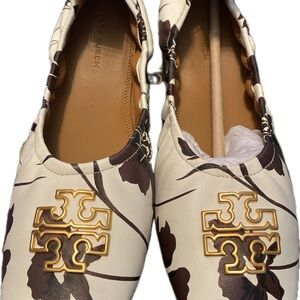 New Tory Burch Britten Ivory Daisy Pigment Ballet Flats Sz. 9